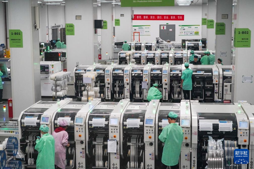 新時(shí)代中國(guó)調(diào)研行之看區(qū)域·西部篇丨“破圈”掘金海外市場(chǎng) “西南造”加速出海 軟件開(kāi)發(fā)